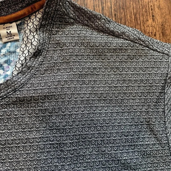 Robert Graham Geometric Print Short Sleeve Crew Neck T-Shirt Men’s Medium - Picture 2 of 6